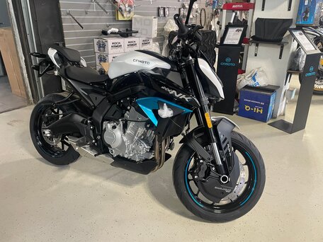 2026 CFMoto 675NK, белый, 744900 рублей, вид 2