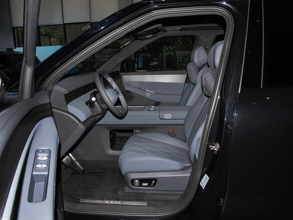2026 Volkswagen ID.Era 9X 65.2 kWh, чёрный, 12200000 рублей - вид 17
