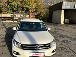 2012 Volkswagen Tiguan I Рестайлинг, белый, 1800000 рублей, вид 1