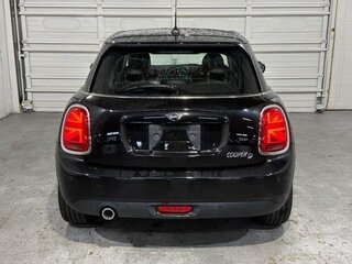 2021 Mini Hatch Cooper III (F55/F56) Рестайлинг, чёрный, 1178911 рублей, вид 4