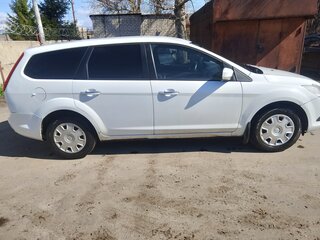 2011 Ford Focus II Рестайлинг, белый, 400000 рублей, вид 4