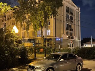 2010 BMW 3 серии 320i V (E90/E91/E92/E93) Рестайлинг, серый, 1070000 рублей, вид 3
