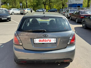 2010 Kia Rio II Рестайлинг, белый, 550000 рублей, вид 5