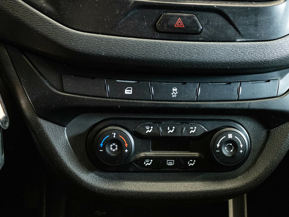 2015 Lada (ВАЗ) Vesta I, чёрный, 670000 рублей - вид 12
