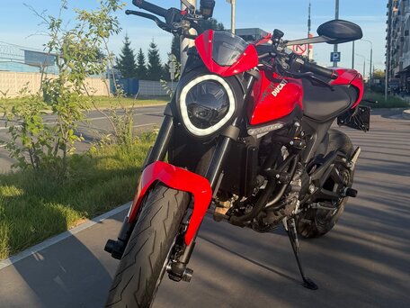 2021 Ducati Monster 937, красный, 1300000 рублей, вид 3