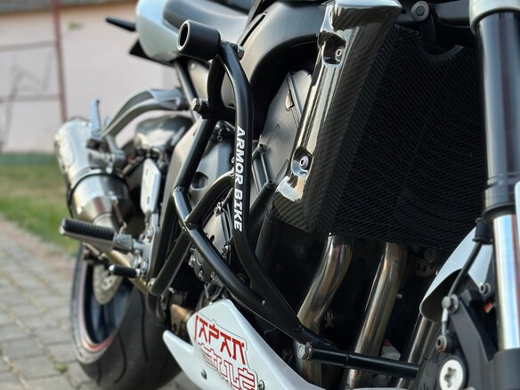 2008 Yamaha FZ1, белый, 650000 рублей - вид 5