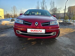 2009 Renault Megane II Рестайлинг, красный, 615000 рублей, вид 4