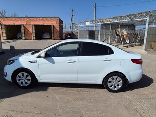 2014 Kia Rio III, белый, 990000 рублей, вид 4