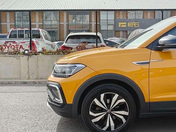 2023 Volkswagen T-Cross I (China Market), золотистый - вид 7