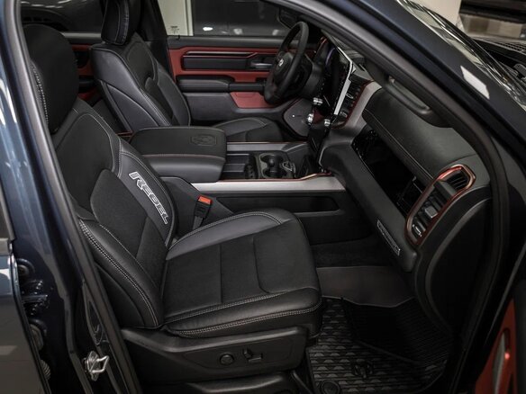2025 Ram 1500 Crew Cab V Рестайлинг, синий, 8490000 рублей - вид 26