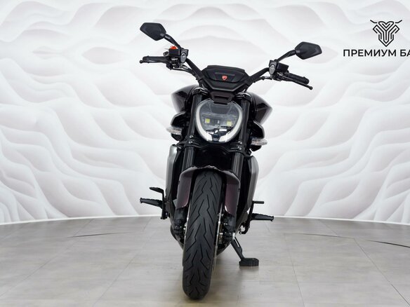 2025 Ducati XDiavel V4, пурпурный, 3299000 рублей - вид 3