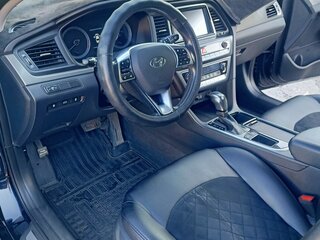2019 Hyundai Sonata VII (LF) Рестайлинг, чёрный, 1504000 рублей, вид 4