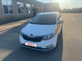 2016 Kia Rio III Рестайлинг, белый, 510000 рублей, вид 1