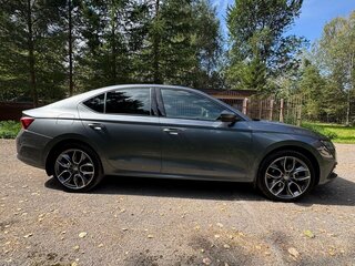 2022 Skoda Octavia IV (A8), серый, 3300000 рублей, вид 3