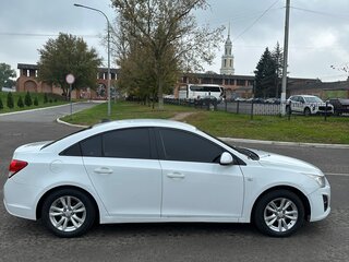 2013 Chevrolet Cruze I Рестайлинг, белый, 745000 рублей, вид 3