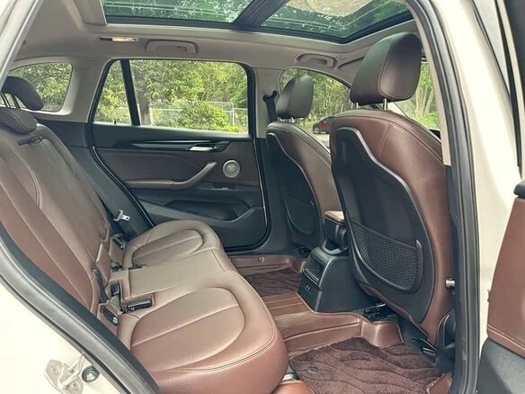 2021 BMW X1 18i sDrive II (F48) Рестайлинг, белый, 1940000 рублей - вид 8