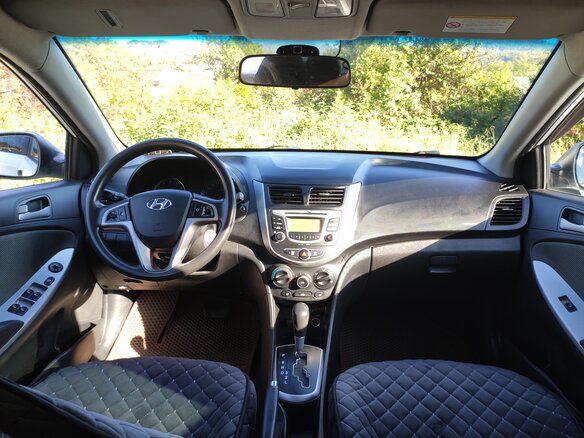 2014 Hyundai Solaris I, белый, 750000 рублей - вид 18