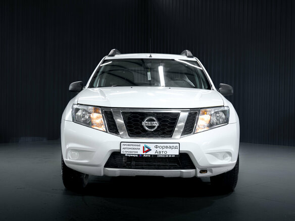 2014 Nissan Terrano III (D10), белый - вид 1