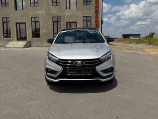 2026 Lada (ВАЗ) Vesta I Рестайлинг (NG), серебристый, 1940000 рублей, вид 2