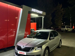 2017 Skoda Octavia III (A7) Рестайлинг, серебристый, 1600000 рублей, вид 1