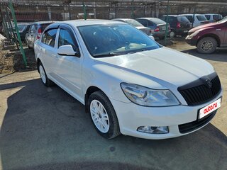 2010 Skoda Octavia DSG7 II (A5) Рестайлинг, белый, 730000 рублей, вид 3