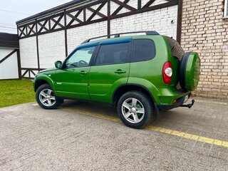 2016 Chevrolet Niva I Рестайлинг, зелёный, 670000 рублей, вид 5