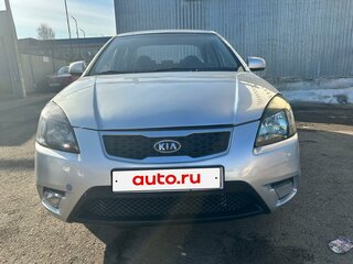2011 Kia Rio II Рестайлинг, серебристый, 390000 рублей, вид 2