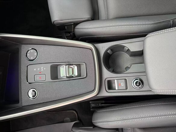 2023 Audi A3 35 TFSI IV (8Y), серый, 2250000 рублей - вид 12