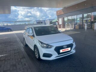 2017 Hyundai Solaris II, оранжевый, 525000 рублей, вид 2