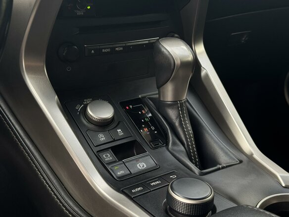 2015 Lexus NX 200 I, белый - вид 14