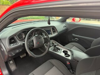2023 Dodge Challenger III Рестайлинг 2, красный, 5199000 рублей, вид 5