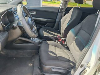 2013 Kia Rio 4-speed III, белый, 899999 рублей, вид 4