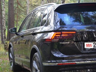 2018 Volkswagen Tiguan II, чёрный, 3600000 рублей, вид 3