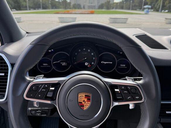2018 Porsche Cayenne III, серый, 6900000 рублей - вид 19