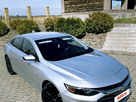 2022 Chevrolet Malibu IX Рестайлинг, серебристый, 1749000 рублей, вид 4