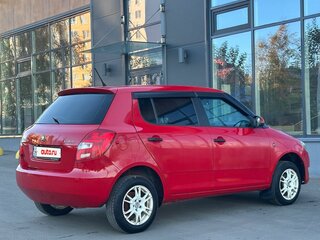 2013 Skoda Fabia II Рестайлинг, красный, 469000 рублей, вид 5