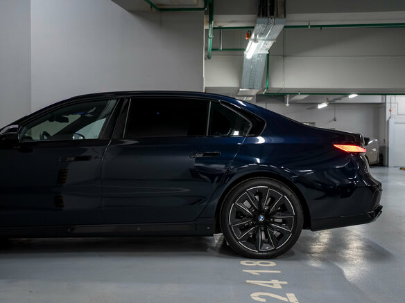 2023 BMW 7 серии 760i xDrive VII (G70), синий - вид 13