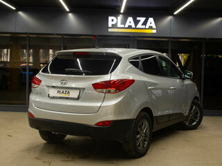 2014 Hyundai ix35 I Рестайлинг, серебристый, 1400000 рублей, вид 4