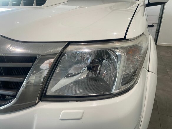 2012 Toyota Hilux VII Рестайлинг, белый, 1446000 рублей - вид 8