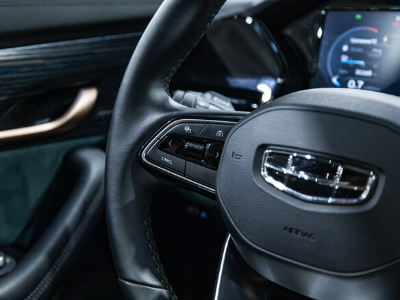 2023 Geely Monjaro I, синий, 3100000 рублей - вид 34