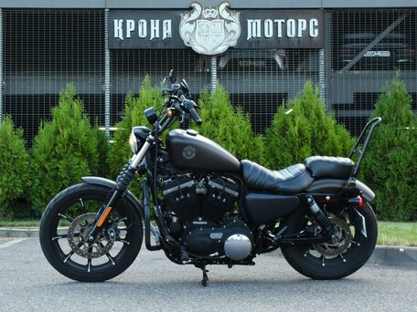 2021 Harley-Davidson Sportster 883, чёрный, 781125 рублей, вид 2