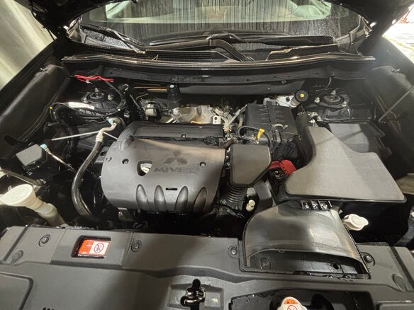 2021 Mitsubishi Outlander III Рестайлинг 3, чёрный, 2250000 рублей - вид 15