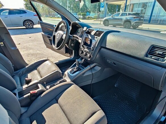 2007 Volkswagen Golf V, чёрный, 439000 рублей - вид 10