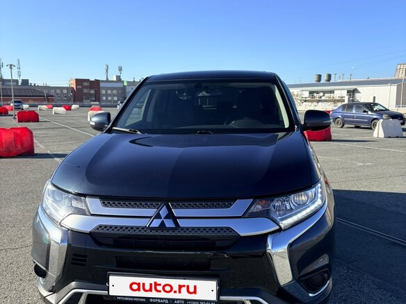 2021 Mitsubishi Outlander III Рестайлинг 3, синий, 2499000 рублей - вид 8