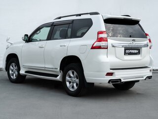 2012 Toyota Land Cruiser Prado 150 Series, белый, 3699000 рублей, вид 2