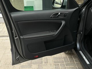 2017 Skoda Yeti I Рестайлинг, серый, 1100000 рублей, вид 5