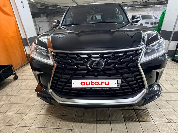 2020 Lexus LX 570 III Рестайлинг 2, чёрный, 10500000 рублей - вид 1