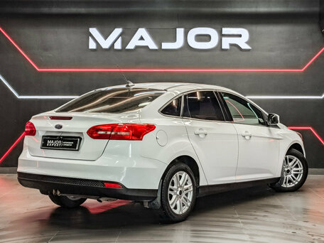 2018 Ford Focus III Рестайлинг, белый, 1010000 рублей, вид 5