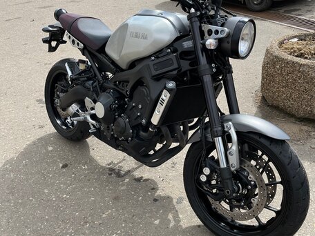 2020 Yamaha XSR900, серебристый, 1200000 рублей, вид 4