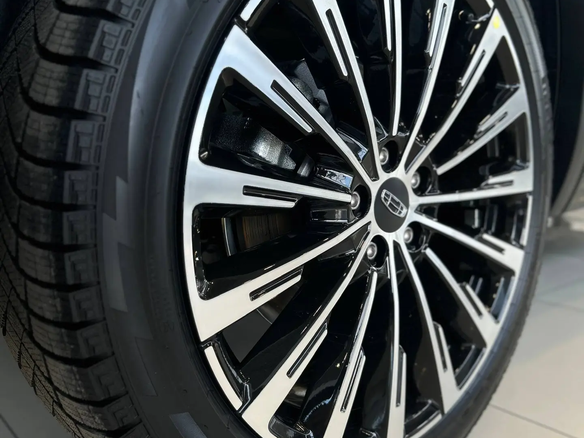 2026 Geely Monjaro I Рестайлинг, зелёный - вид 11